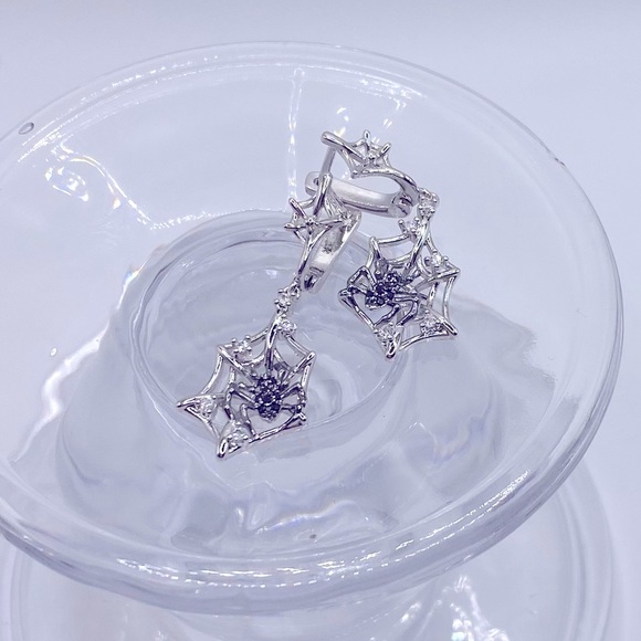 Silver 💯 Authentic - Picture 2 of 4